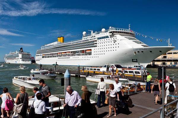 puerto de venecia venicelimo